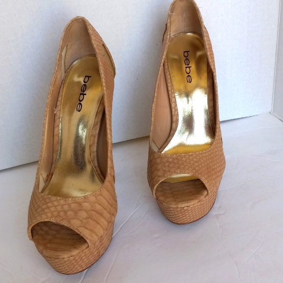 BeBe 5 in snake skin platform high heels tan size 7. Barely worn. - Picture 1 of 8